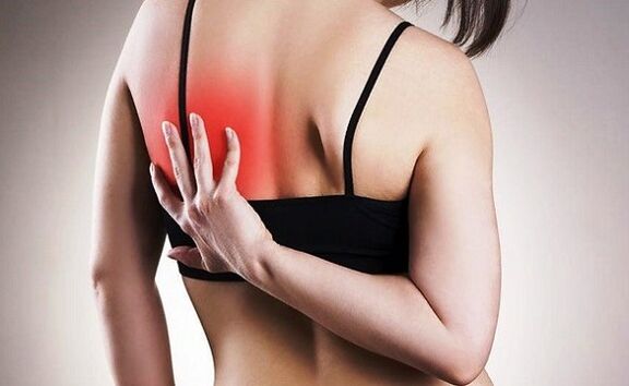 dolore sotto la scapola sinistra dalla parte posteriore