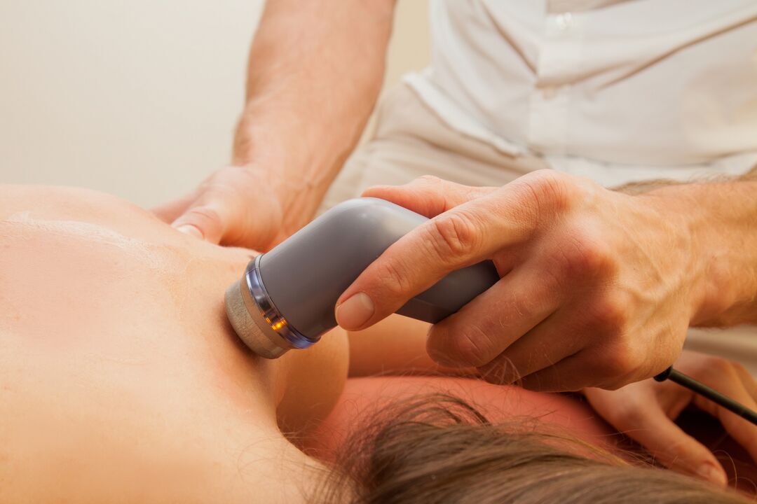 massaggiatore per il trattamento dell'osteocondrosi cervicale